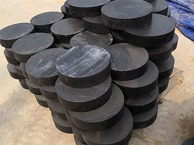 九寨沟板式橡胶支座由若干层橡胶片与薄钢板经加压硫化